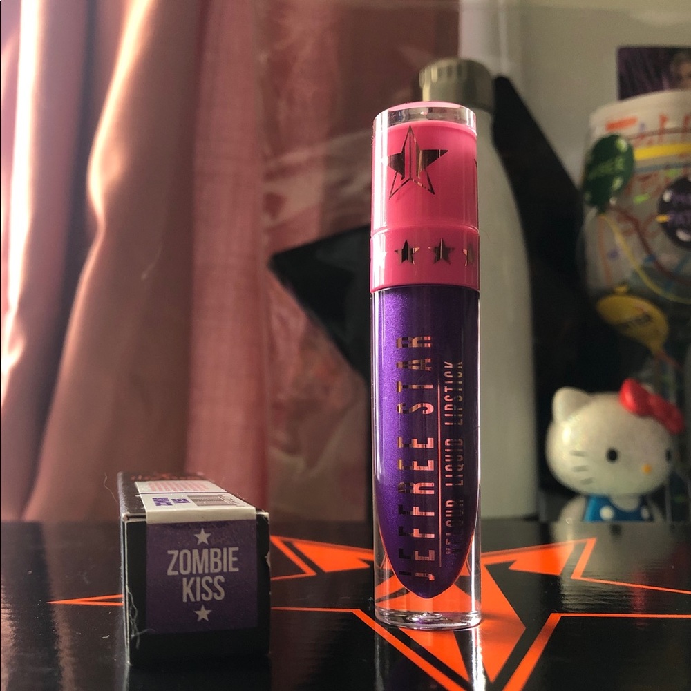 Jeffree Star Zombie Kiss
